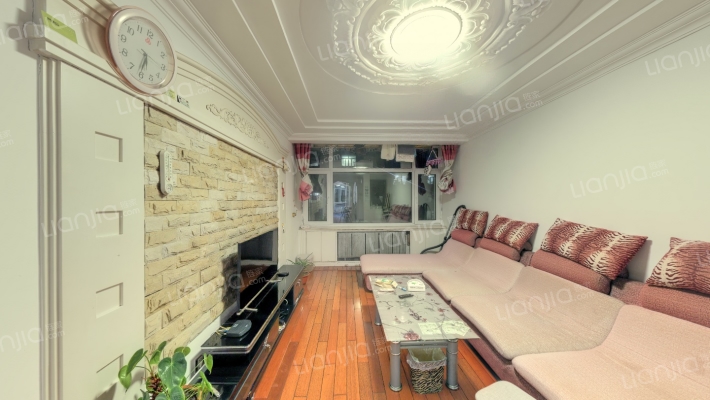 新月山庄B区二手房实景图