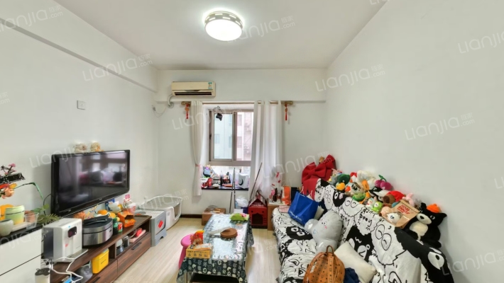 假日国际公寓二手房实景图