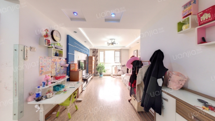 万龙第八城B区二手房实景图