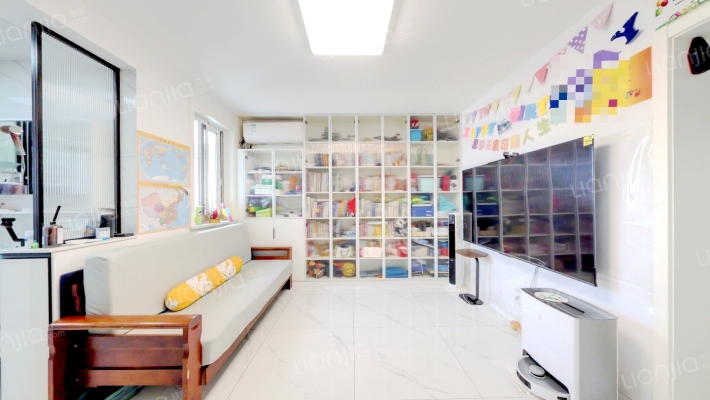 宝杨路575弄二手房实景图