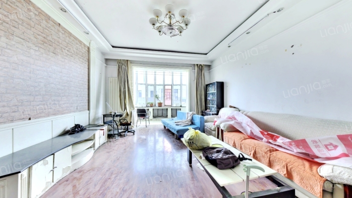 锦江花园二手房实景图