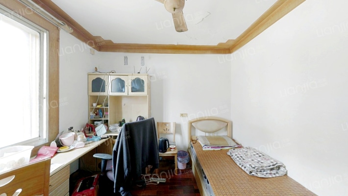 青山一村1-22号二手房实景图