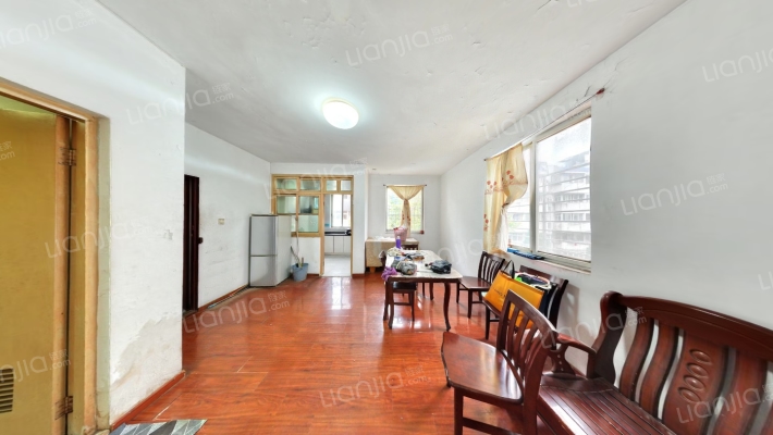 燕江园小区二手房实景图