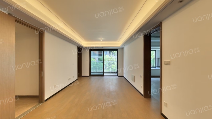 万科·东潮之滨二手房实景图