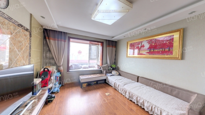 艺彩蓝湾二手房实景图