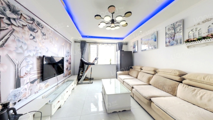 德信公园 交通方便 小区24小时安保 中高喽层采光好-客厅