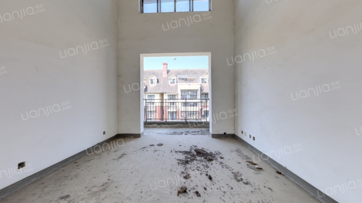 金顿小镇裕丰苑二手房实景图