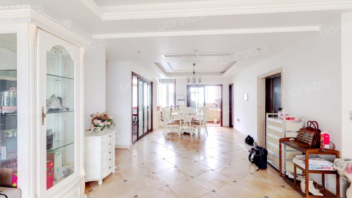 逸景湾二手房实景图