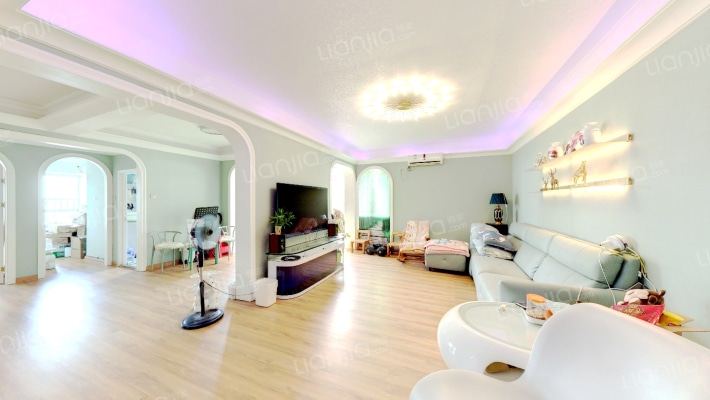 东逸高尔夫花园二手房实景图