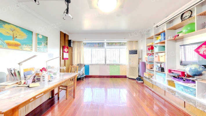 嘉谊花园二手房实景图