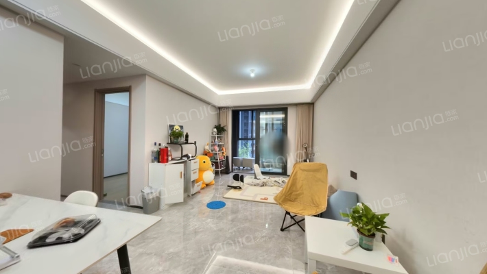 鑫相河畔雅苑二手房实景图