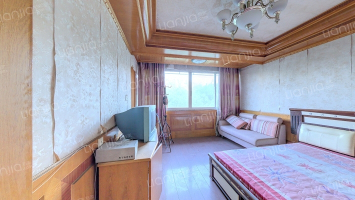 卧龙山庄东区二手房实景图