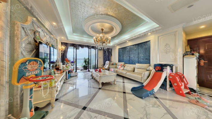 华侨城天鹅堡二手房实景图