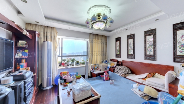 狮山峰尚二手房实景图