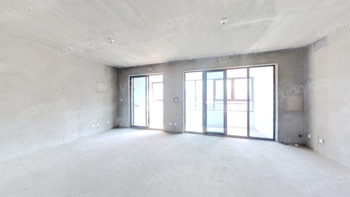 万瑞林山翠语二手房实景图