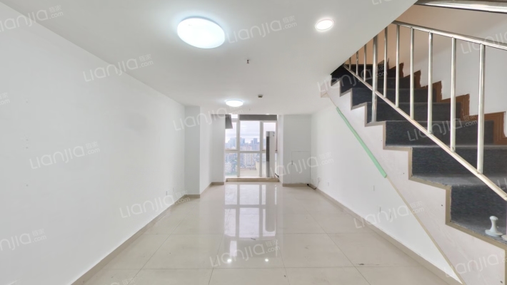 阳光新业中心二手房实景图