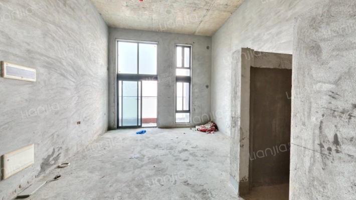 松湖兰莛二手房实景图