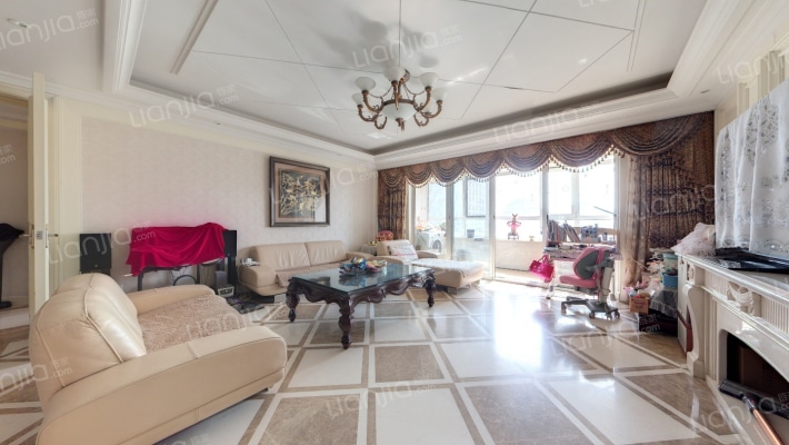 万达广场华景苑二手房实景图