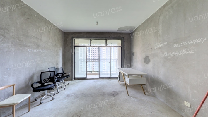 辉煌国际城二期二手房实景图