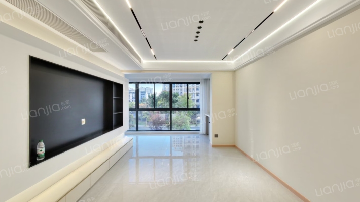 中南天樾二手房实景图