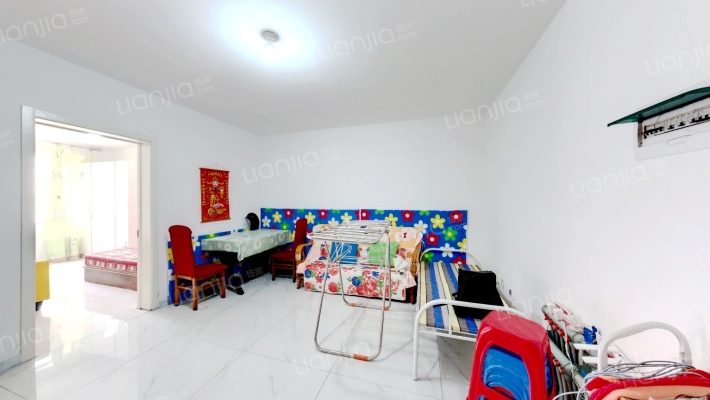 高铁雅苑二手房实景图