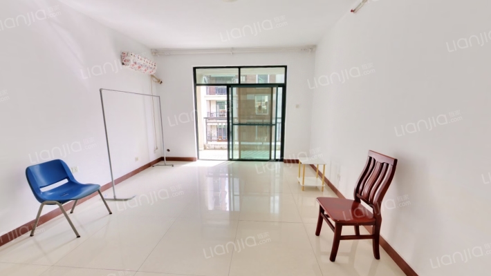 香槟郡二手房实景图