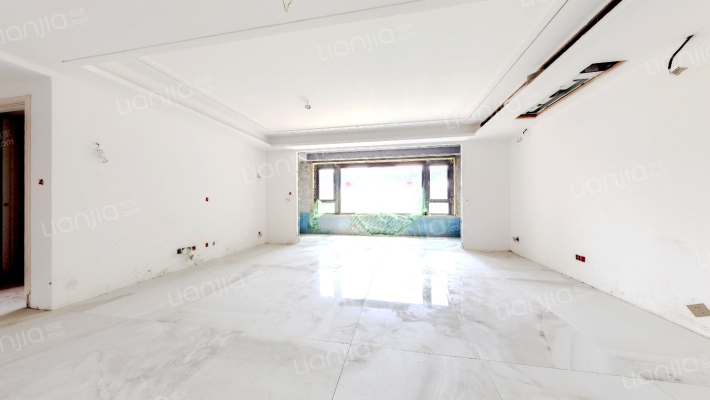 万科翡翠天御二手房实景图