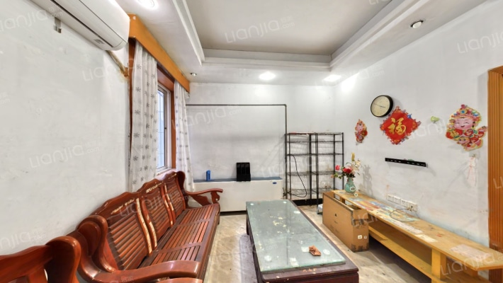 民主党派宿舍二手房实景图