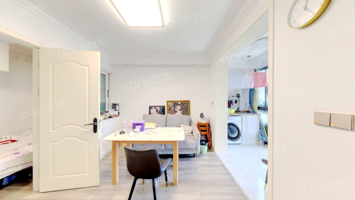 鸿泰苑五区二手房实景图