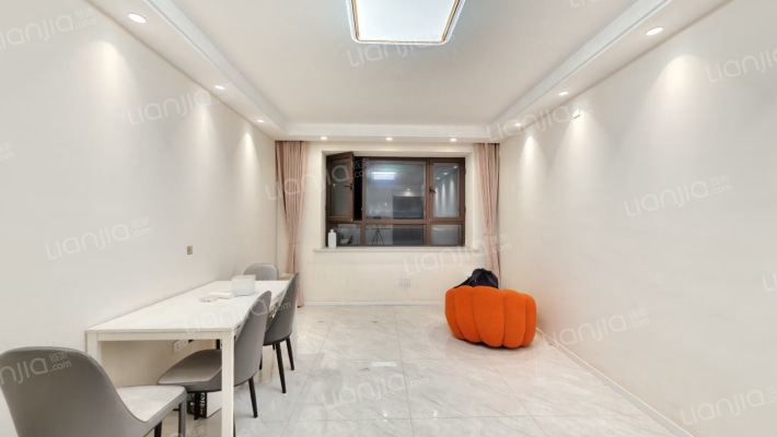 观源河畔二手房实景图