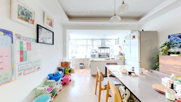 东风巷121号二手房实景图