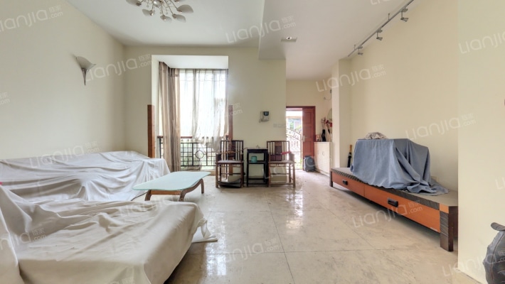 阳光假日二手房实景图