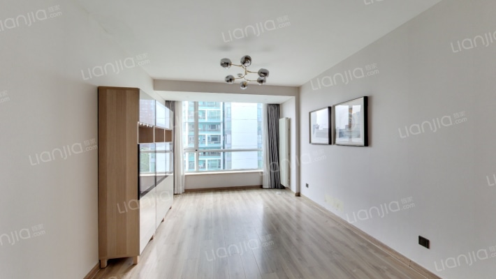 华贸公寓二手房实景图