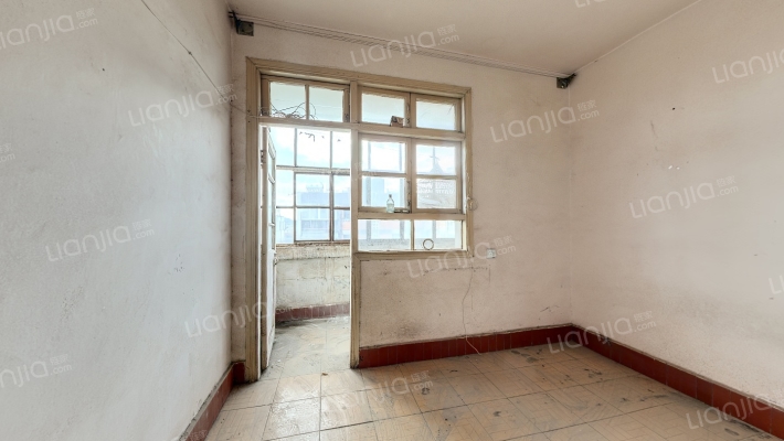 云南变压器厂二手房实景图