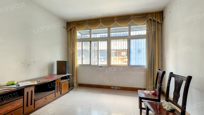 教师新村二手房实景图