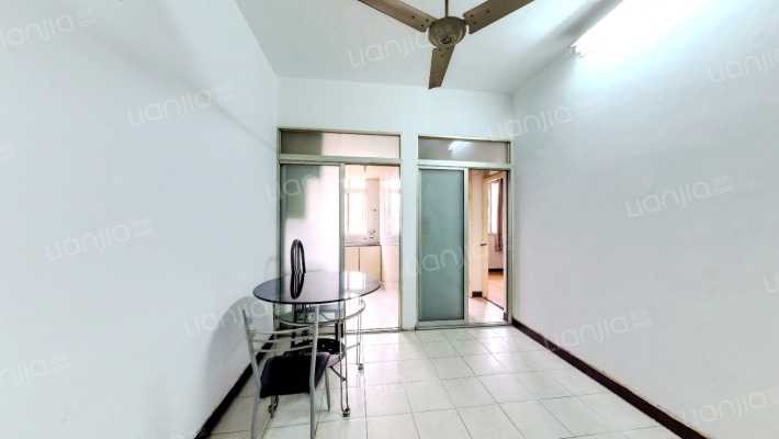 斜西街324号二手房实景图