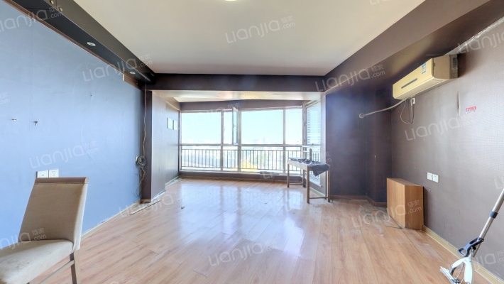 鸿鸢商务大厦二手房实景图