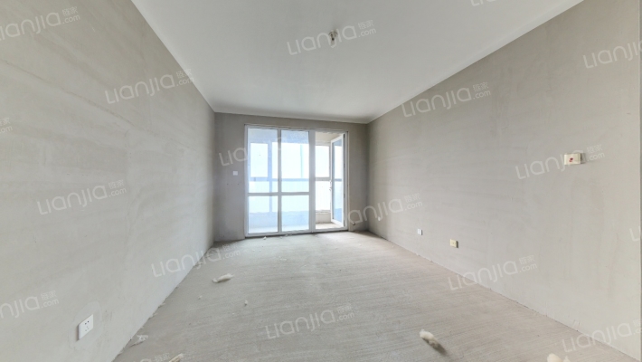 南北通透 大三居 明厨明卫 采光好 央企社区-客厅