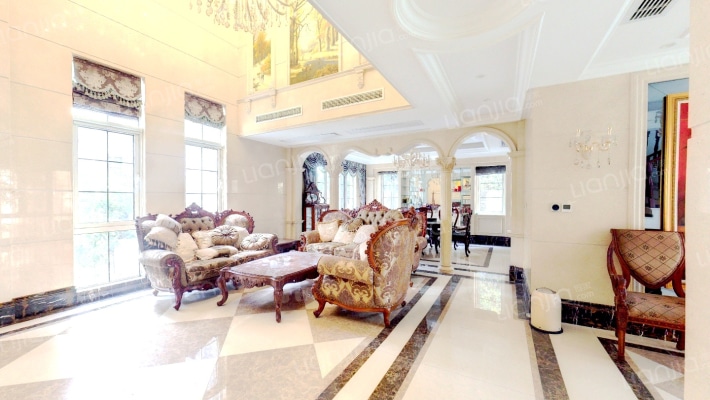 名流高尔夫庄园二手房实景图