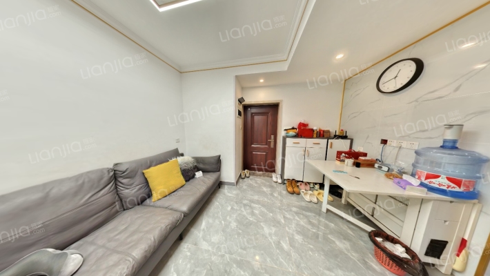 新鸿一区二手房实景图