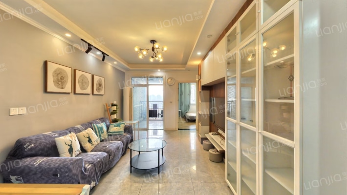 光华可乐小镇B区二手房实景图