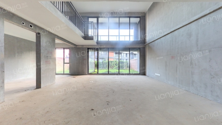 金地湖山樾二手房实景图