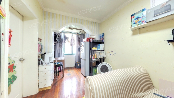 泾栖小区二手房实景图