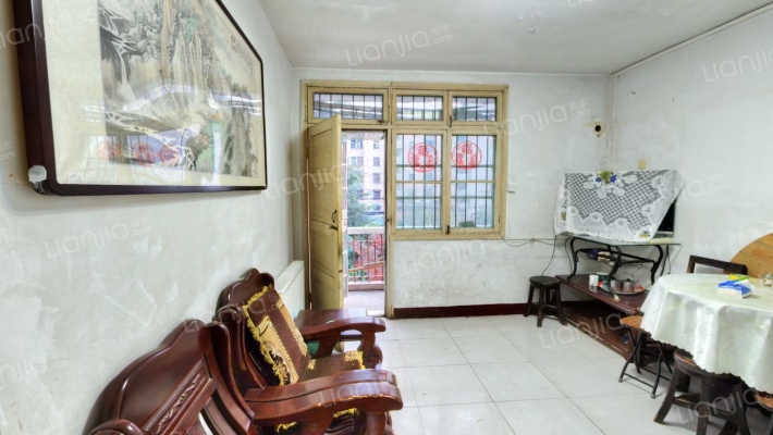 岳西路64号二手房实景图