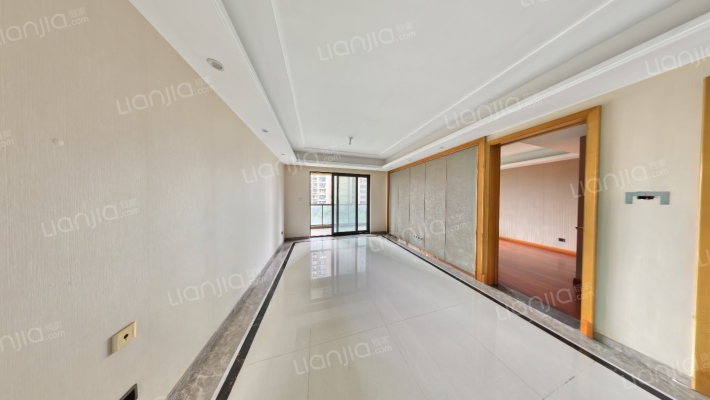 富力十号B区二手房实景图