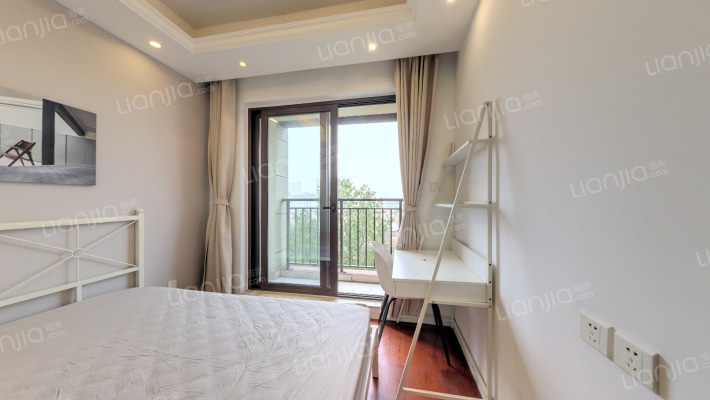 龙湖蔚澜香醍二手房实景图