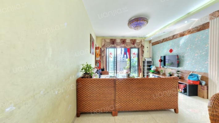 绿海名居二手房实景图