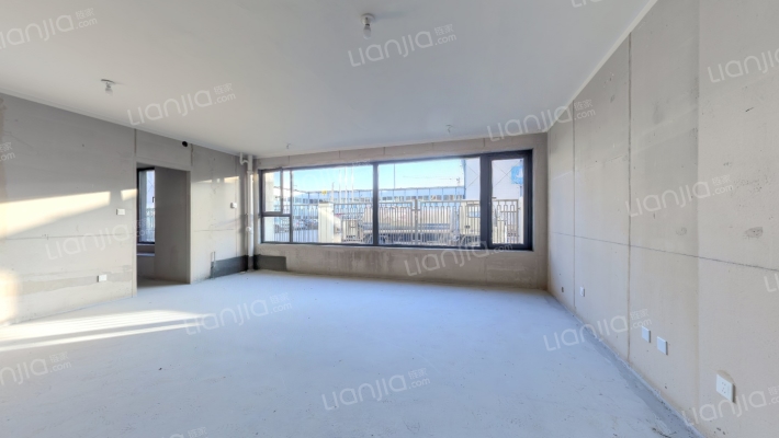 中天南湖玥二手房实景图