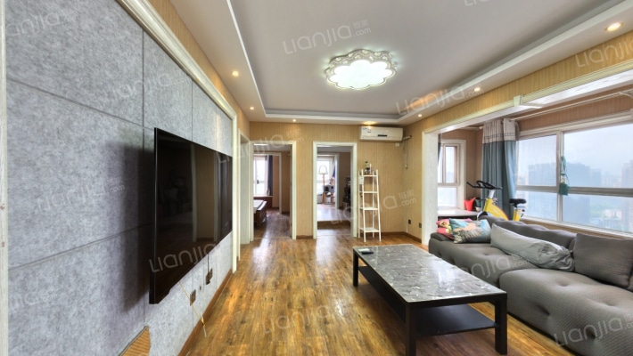 学院国际二手房实景图