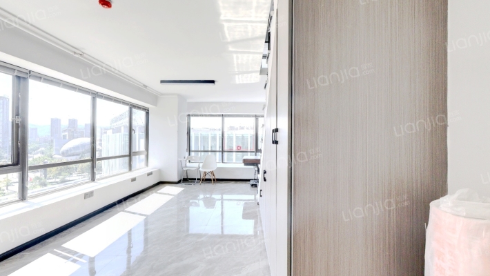 融堃彩云里二手房实景图